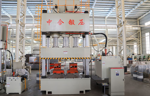 滕州大型液壓機生產(chǎn)廠家-15000噸四柱液壓機定制