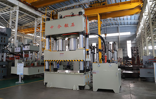 1000噸液壓機廠家推薦-中合機械20年出口經驗